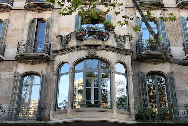 El barrio del Eixample alberga algunos de los mejores hoteles familiares de Barcelona, como el Sunotel Aston.