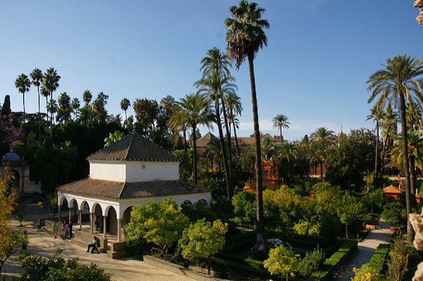 Los jardines del interior del Alcázar, ¡un claro candidato a uno de los mejores parques de Sevilla! 