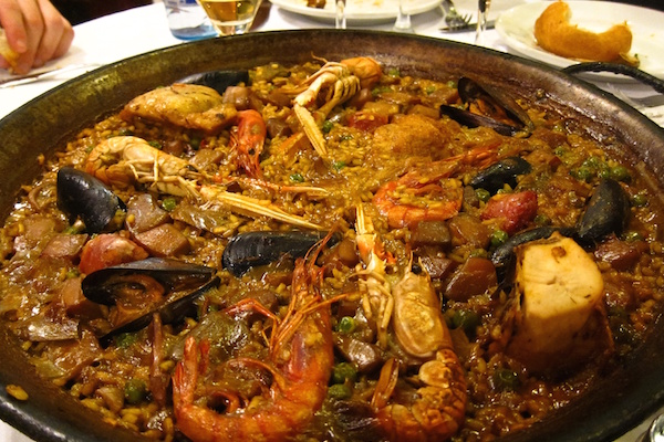 ¡Kaiku es un lugar para comer cerca de la playa de La Barceloneta si buscas la mejor paella de Barcelona!