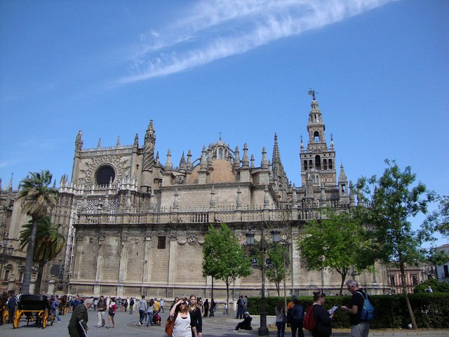 La catedral es una visita obligada y definitivamente en el top 10 de cosas que hacer en Sevilla
