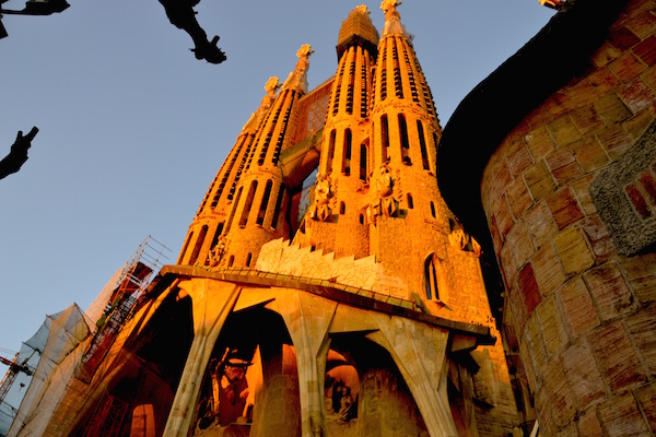 ¡Reserve entradas para las atracciones con antelación para aprovechar al máximo sus vacaciones en familia en Barcelona!