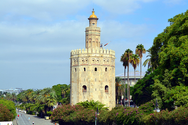 Torre del Oro - 10 mejores cosas que hacer en Sevilla