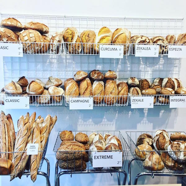 The Loaf es una de nuestras mejores opciones para una panadería en San Sebastián, con delicioso pan en varias variedades recién horneado todos los días.