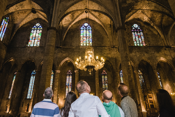 10 días en Barcelona es tiempo suficiente para conocer los principales barrios de la ciudad, incluido el Barrio Gótico. ¡No te pierdas la catedral!