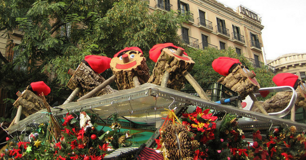 ¡Las vacaciones están aquí! Si nos necesitas, estaremos explorando los increíbles mercados navideños en Barcelona. #España #Barcelona #Navidad #Europa #viajes #vacaciones #invierno
