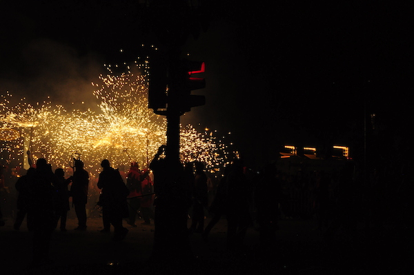 La Merce es la fiesta más grande de Barcelona, ​​​​con muchos eventos tradicionales, ¡como un gran desfile de fuego!
