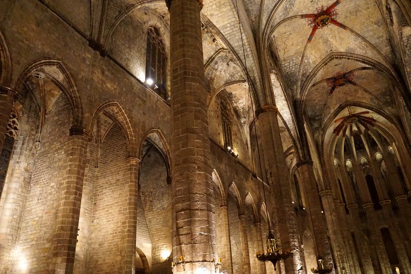 ¡Una visita a esta hermosa iglesia es definitivamente una de las mejores cosas que hacer en el barrio que nació!