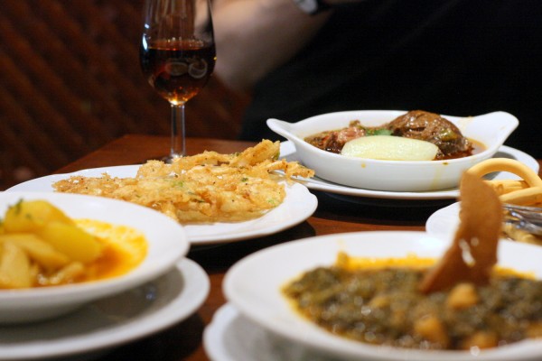 Aquí tienes unas deliciosas tapas tradicionales de Sevilla