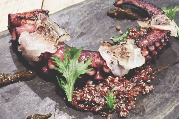 Las pruebas más deliciosas en uno de nuestros lugares favoritos de la Guía Dónde Comer en Poble Sec.