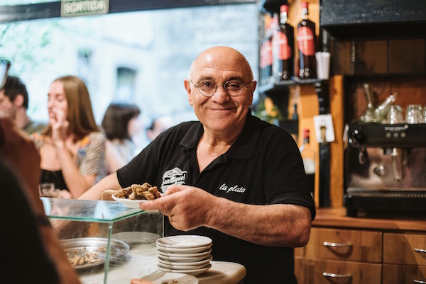 Pepe en el Bar La Plata de Barcelona