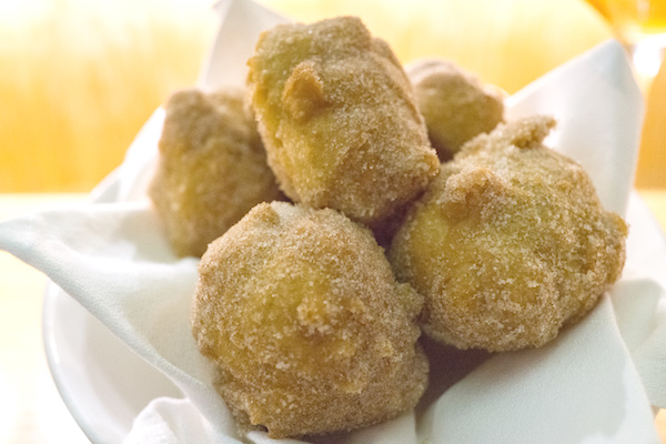 Sonhos (rosquillas navideñas portuguesas)