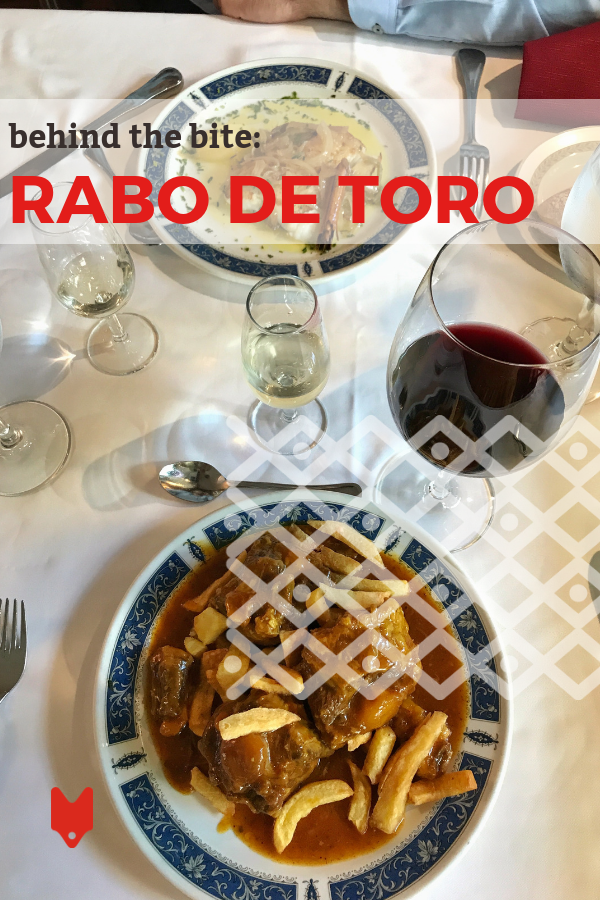 El rabo de toro, o estofado de rabo de toro, es un clásico de la cocina española. ¡Todo restaurante que visite Andalucía debe probar este increíble plato! #espana #cordoba #comida #comida #viajes