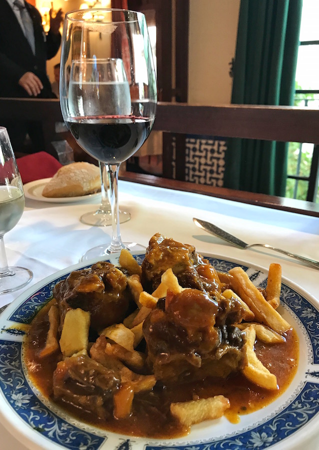 Detrás de la mordedura - Rabo de Toro