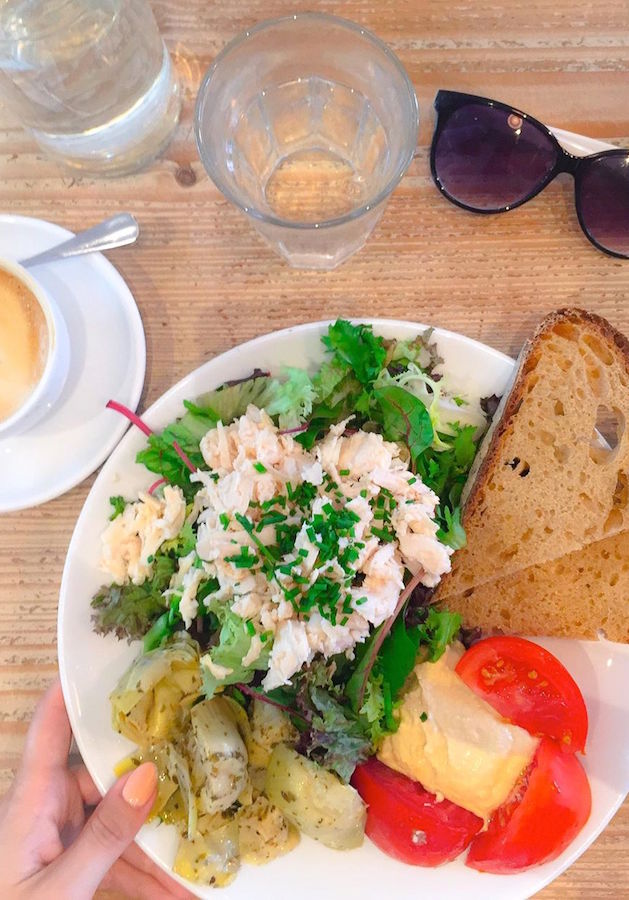 Poilâne es uno de nuestros restaurantes favoritos de Saint Germain des Pres para pan casero y comida saludable.