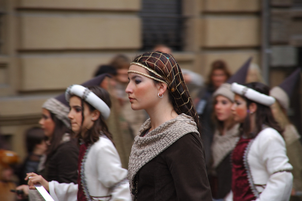 ¡Únete a una de nuestras fiestas favoritas en San Sebastián disfrazándote de Carnaval!