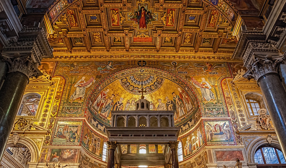 Santa Maria in Trastevere es uno de los mejores lugares para ver arte en Roma