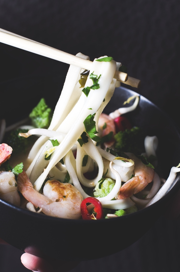 Fideos asiáticos con gambas