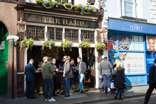 El pub Harp, Londres