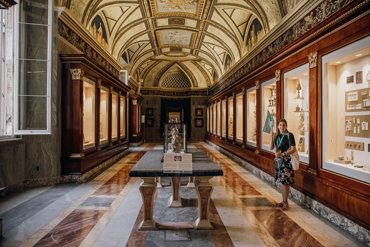 El Museo de la Ciudad del Vaticano cuenta con más de cuatro mil salas, por lo que recomendamos tener en cuenta al menos cuatro horas para su visita.