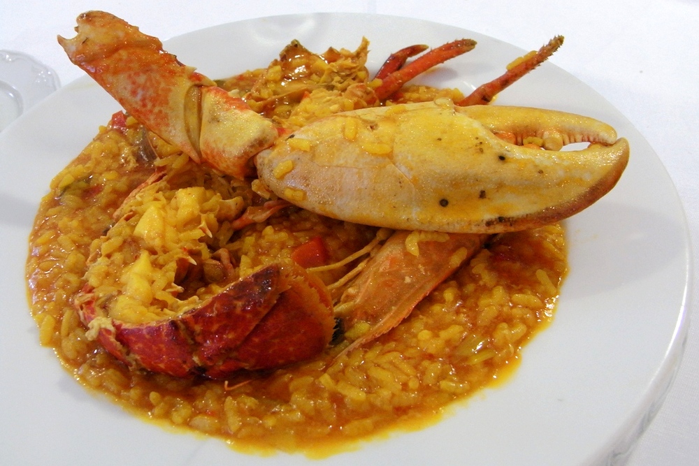 Nos encantan los diferentes platos de arroz en España, especialmente estos para mantenerte caliente en invierno. ¡Aquí están algunos de los mejores platos de comida reconfortante en Barcelona!