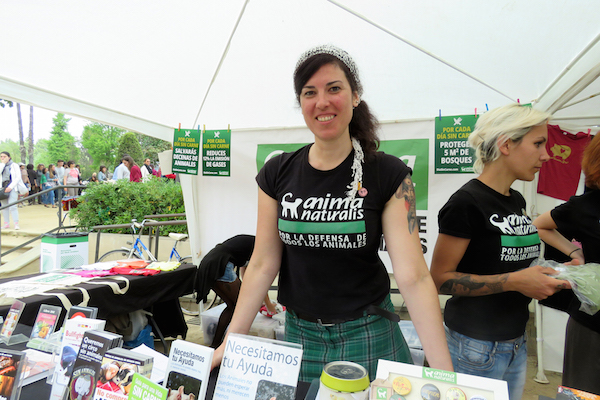 Si visitas Barcelona en abril, apoya a la comunidad local y al medio ambiente visitando Fira per la Terra, o la Feria de la Tierra.
