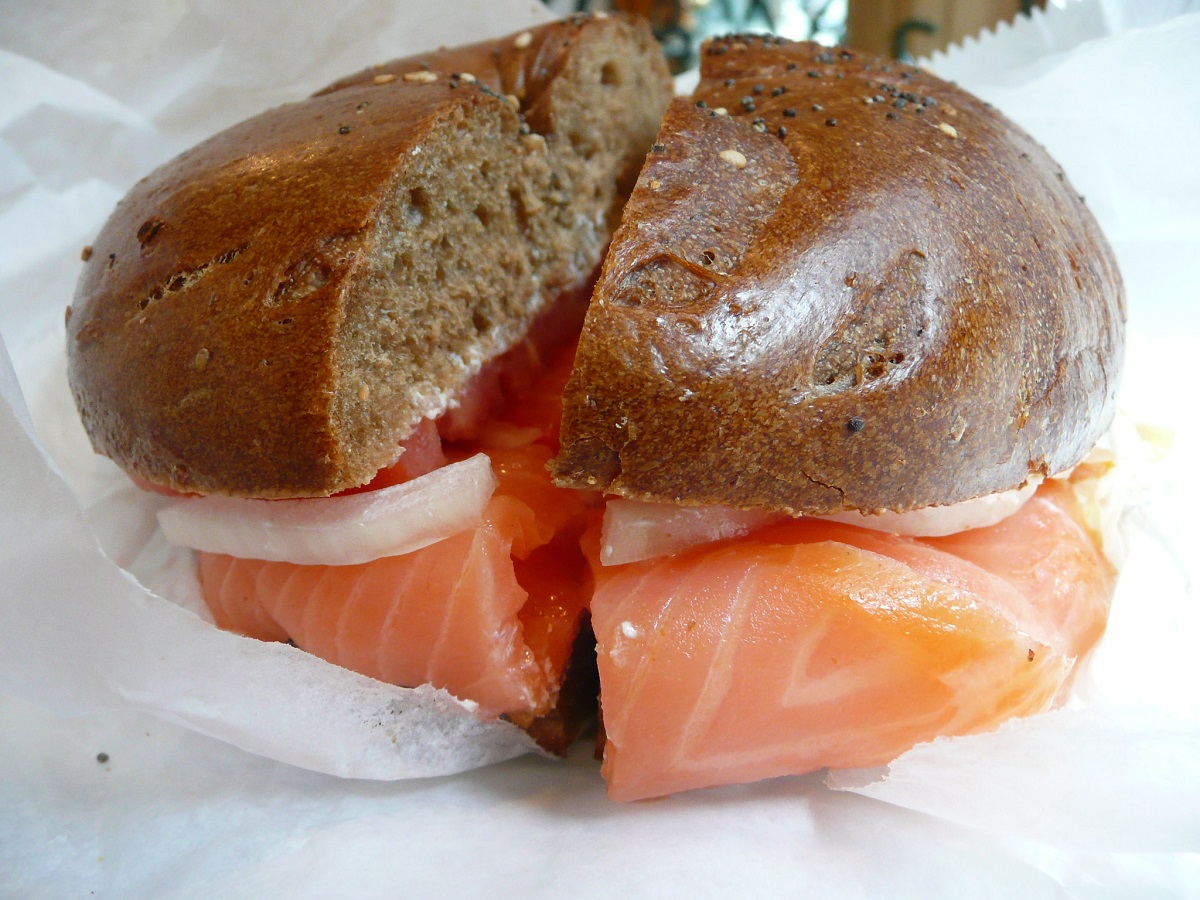 Bagel Lox en Nueva York con tomate