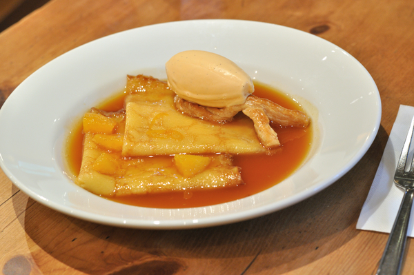 Plato de crepes Suzette