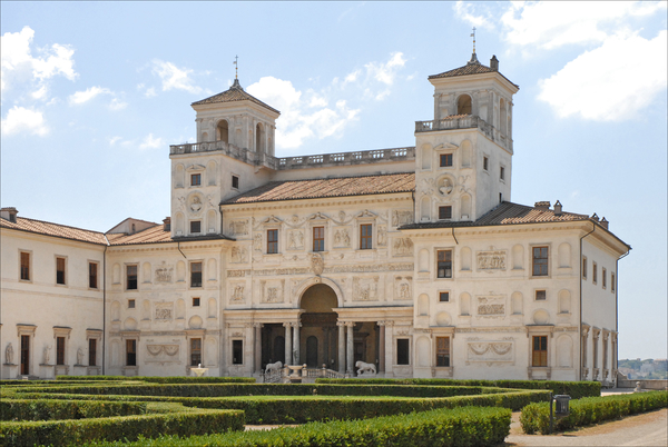 ¡Uno de los mejores lugares para desayunar en Roma se encuentra nada menos que en la propia Villa Medici!