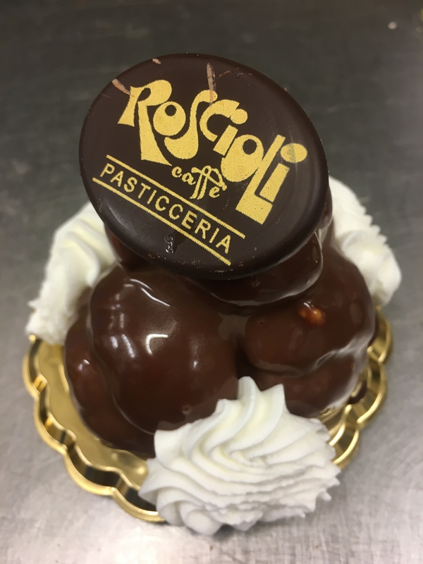 Algunos de los mejores cafés de Roma provienen de Roscioli, ¡y los mejores pasteles también!