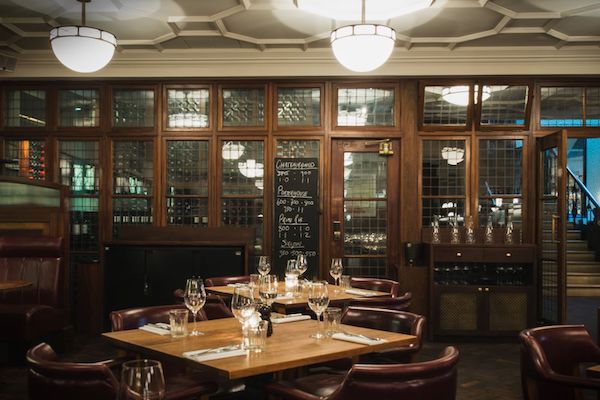 En el interior del restaurante Hawksmoor Guildhall, Londres