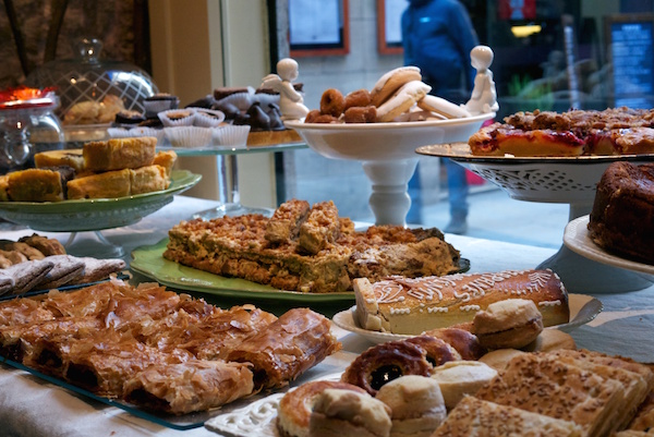 Una selección de dulces y bollería en Caelum en Barcelona