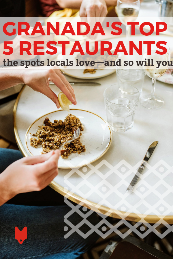 ¿No estás seguro de dónde comer? Esta guía rápida te dará cinco excelentes recomendaciones de los mejores restaurantes de Granada.