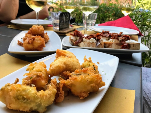 Da Teo es una de las mejores trattorias de Roma para disfrutar de un delicioso bacalao frito.