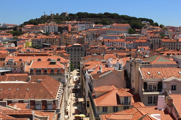 Terraços do Carmo ofrece una de las mejores vistas del centro de Lisboa.