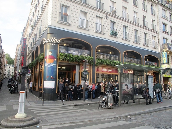 El caldo Pigalle es uno de los caldos más modernos de París.