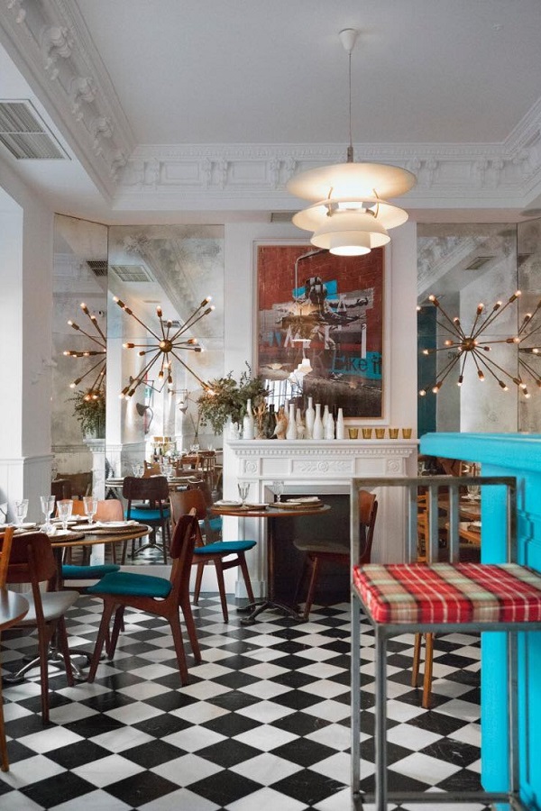 La hermosa decoración de Ganz Cafe 