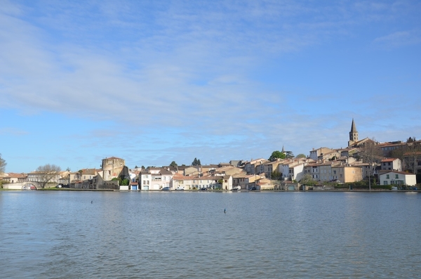Cassoulet proviene de la ciudad de Castelnaudary en el sur de Francia, que se muestra aquí.