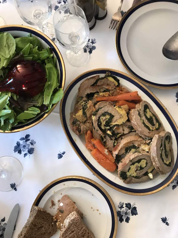Roll up de ternera asada, un plato típico de carne durante la Navidad en Italia