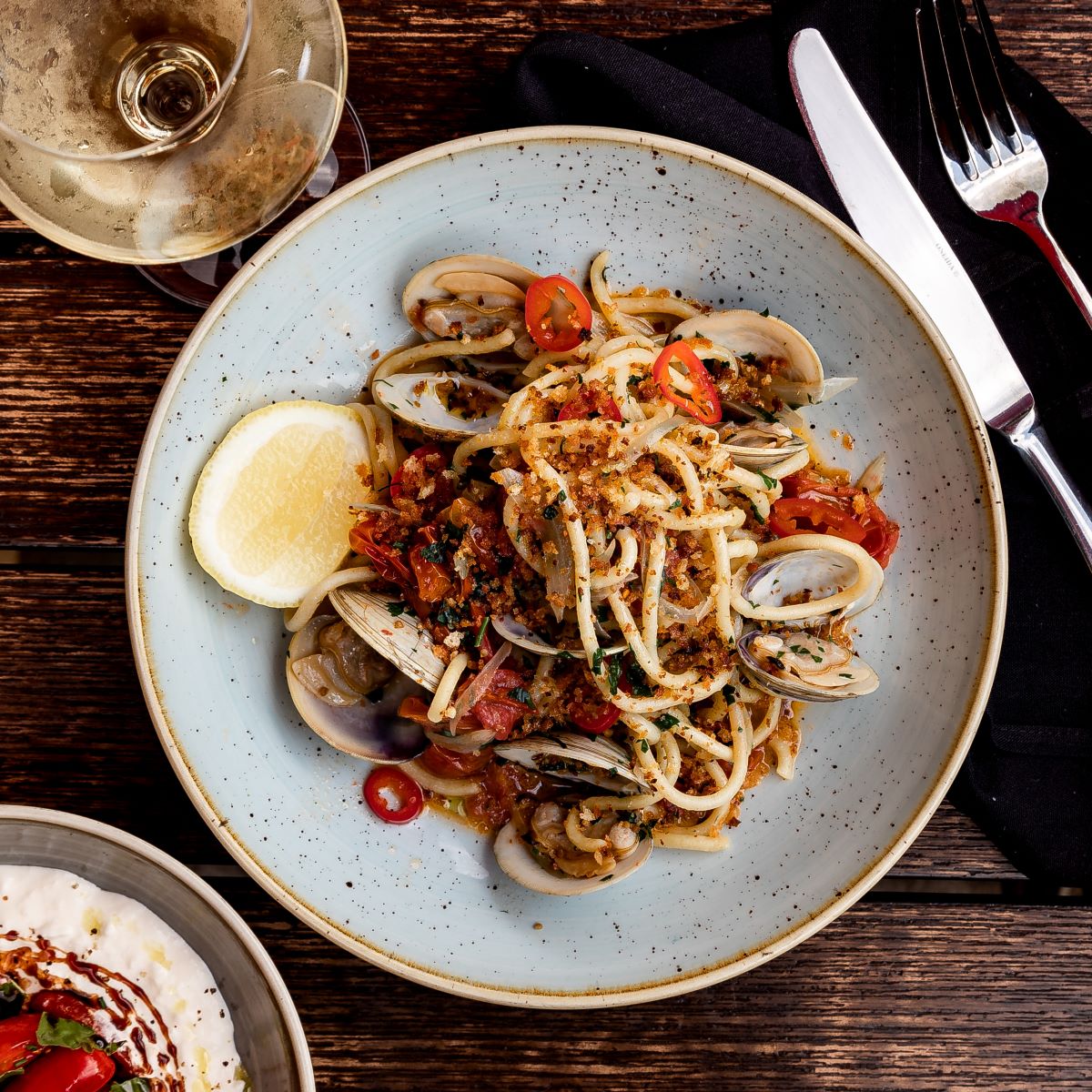 pasta con mariscos y limón
