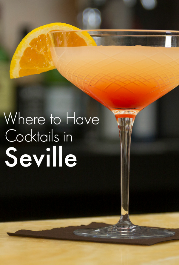 ¿Te estás preguntando dónde tomar un cóctel en Sevilla? Encontrar un lugar para tomar una copa en una ciudad nueva puede ser difícil, ¡hemos preparado una lista de tus bares de cócteles favoritos en Sevilla para ayudarte!