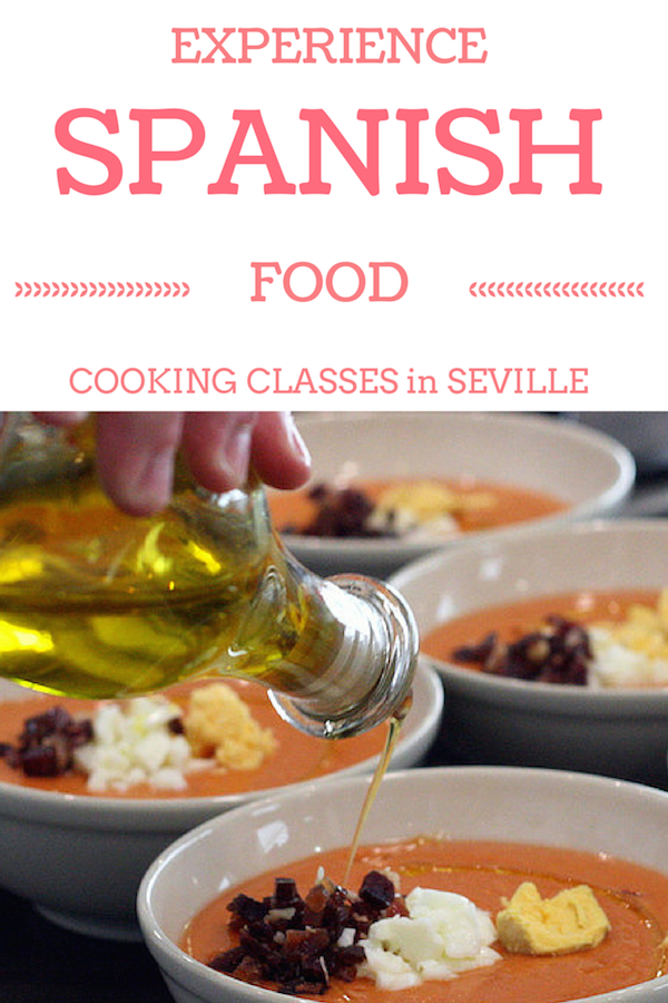 Nos encantan las clases de cocina para ayudar a comprender una cultura y su comida en un nivel más profundo, y con toda la comida increíble aquí en Andalucía, Sevilla es la ciudad perfecta para poner a prueba tus habilidades en la cocina. Así que ponte el delantal, porque aquí tienes nuestras recomendaciones de clases de cocina en Sevilla.