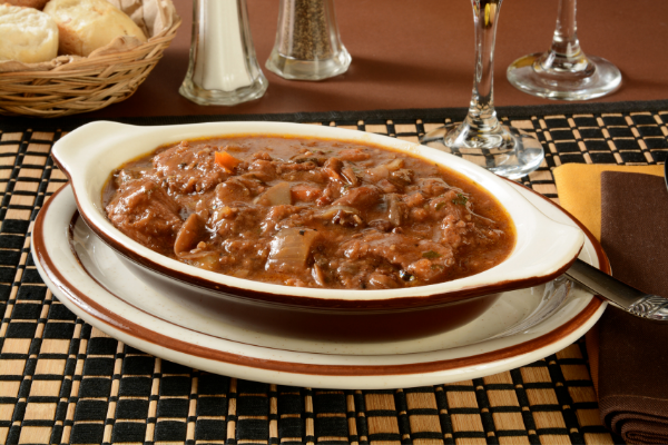 Plato de ternera al estilo de la Borgoña francesa