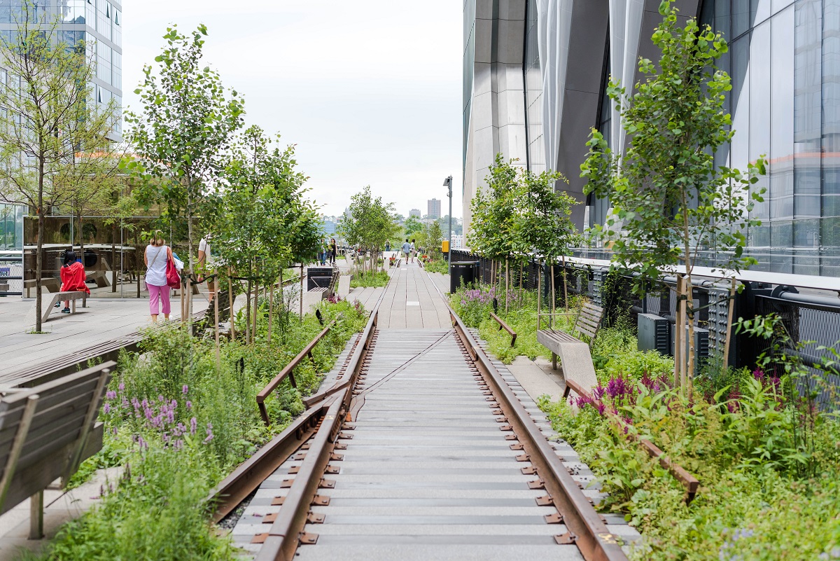 Vegetación que bordea la expansión urbana en uno de los mejores parques de Nueva York