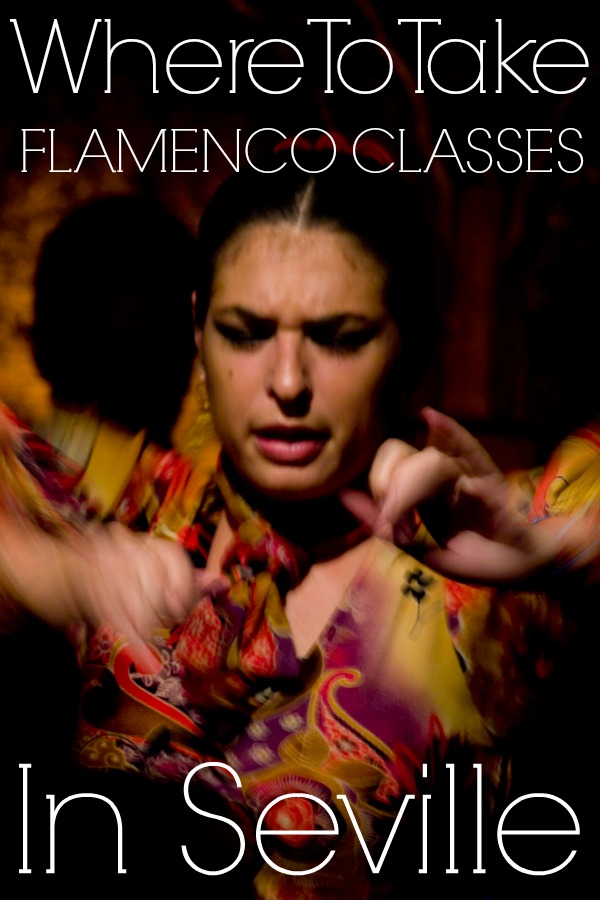 Es un hecho que verás un espectáculo de flamenco mientras estés en Sevilla. Pero, ¿qué tal si te sumerges de verdad en el arte de la danza de las llamas? Es una experiencia única, por eso creemos que una clase de flamenco es una de las mejores cosas que hacer en Sevilla. #flamenco #spain #turismo #travel #vacationideas #travelideas #travel