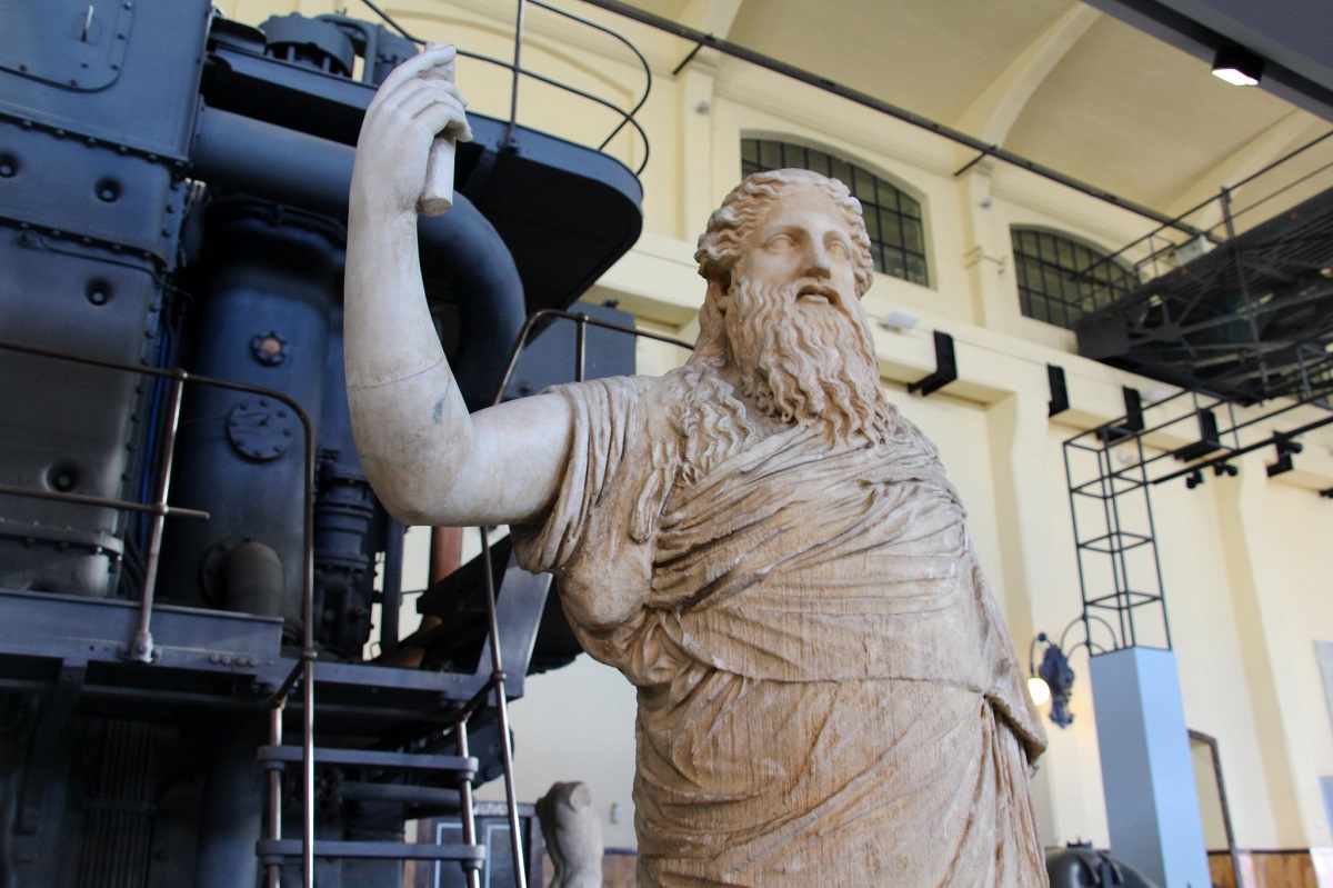 Estatua romana de un hombre en Centrale Montemartini