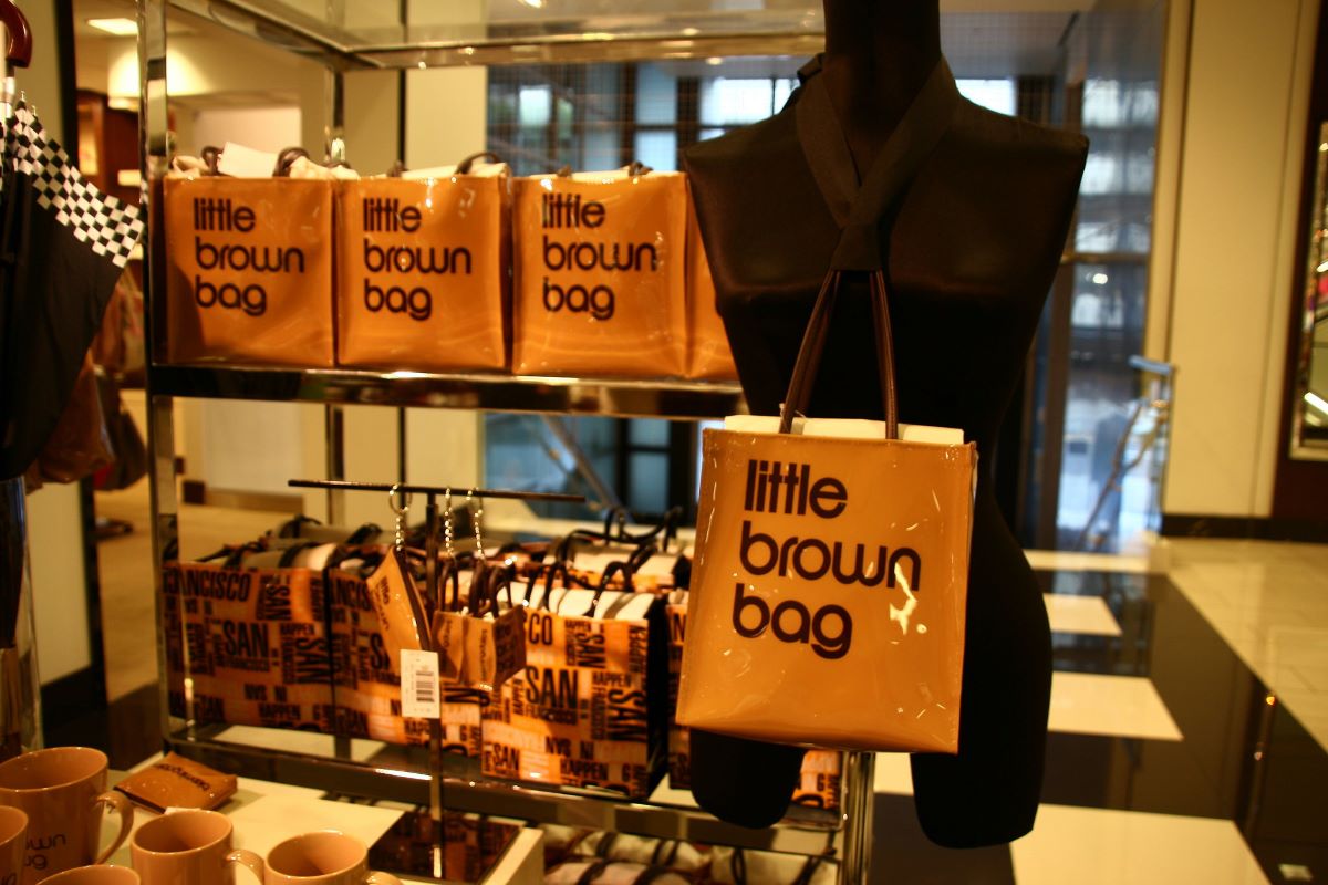 bolso de compras pequeño marrón