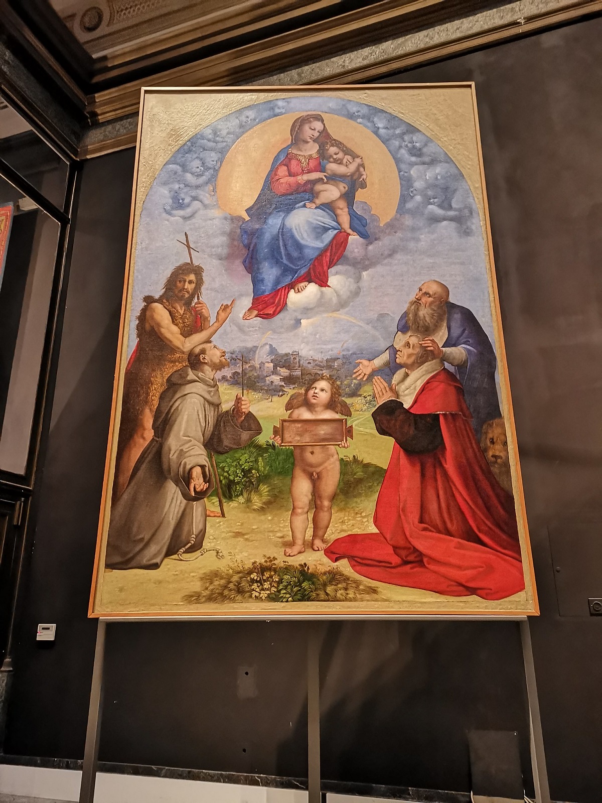 Pintar una escena religiosa en los museos del Vaticano en Roma