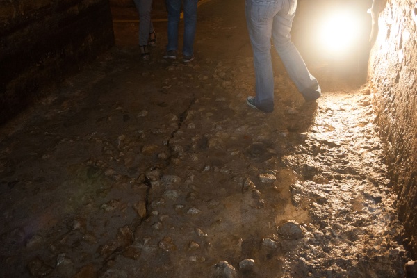 Línea discontinua del terremoto de 1755 en las galerías romanas bajo Lisboa