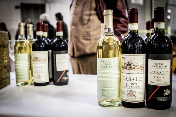 Al lanzar su lista de vinos italianos, puede ser útil conocer su clasificación de vinos (como DOCG). 