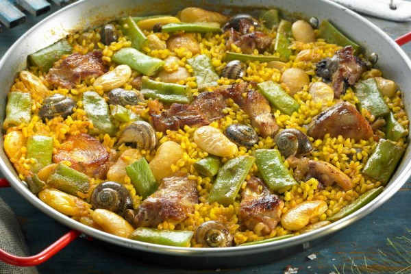 El ajo blanco es uno de los alimentos de origen vegetal más tradicionales de nuestra guía vegetariana de Málaga.